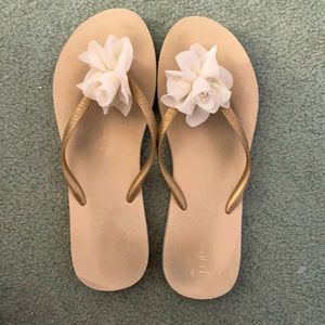 Size 10 J.Crew Beige Flip Flops w/ White Flowers